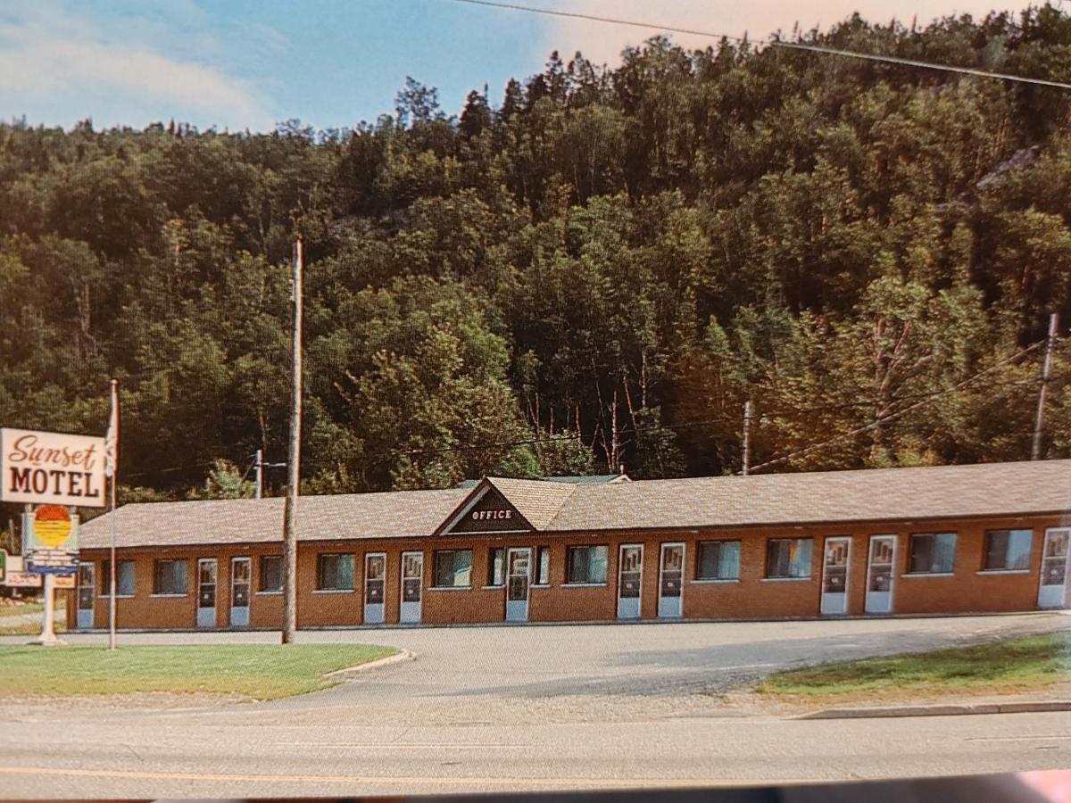 Sunset Motel Schreiber Bagian luar foto